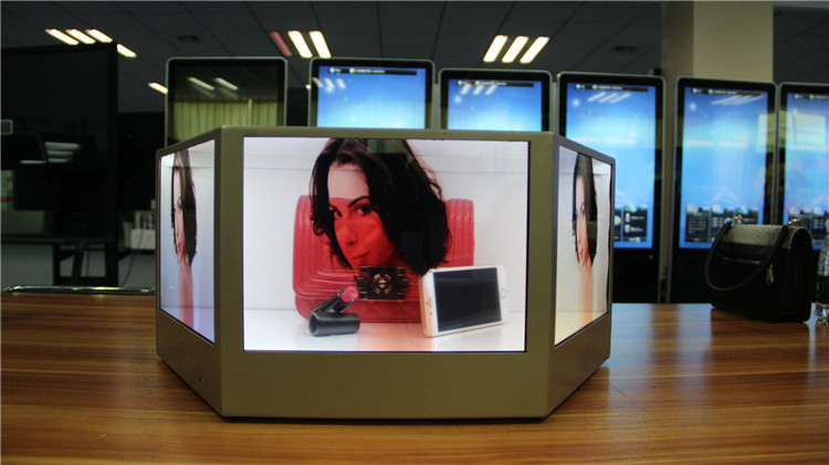 換個(gè)角度看世界，優(yōu)色多維透明廣告機(jī)領(lǐng)略動(dòng)靜結(jié)合之美